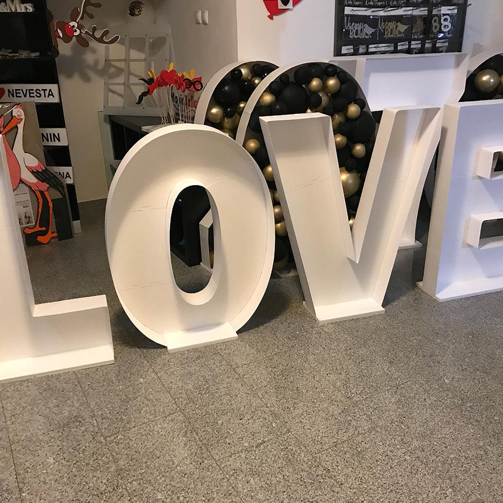 Marco de Globos con Letras de  - Wedding Z reseña y precio